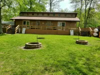 Peaceful Lake House Cabin 2, Kayaks Provided Free, Direct Water Access! - Homestays