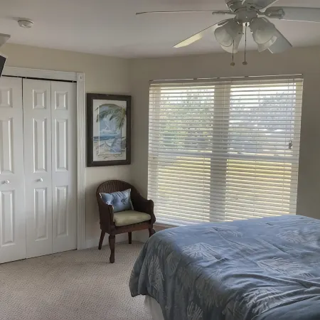 Well Equipped Pet/Smoke Free Family Home - bring your boat!
