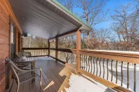 March Sale! Lakefront Cabin directly on Table Rock Lake: w/Pool+Hot Tubs - 부티크