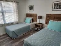 Florida Beach Hideaway – Steps from the Sand! • Pool • Fast WiFi • Free Parking - Pools