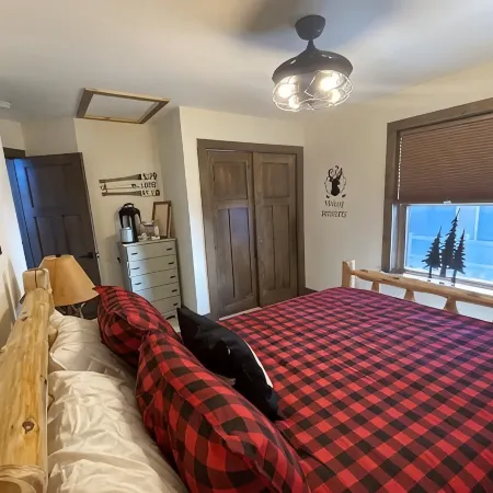 NEW Custom Adirondack Lakefront Home! Rare Find! Hotels in Fulton County