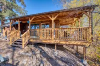 Tranquil Cabin on Sleeping Child Creek - Alppimaja