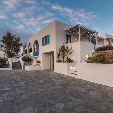 Eiriana Luxury Suites