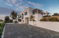 Eiriana Luxury Suites - Scenic