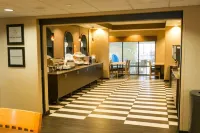Spark by Hilton Green Bay - breakfast