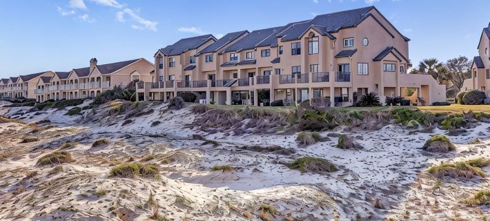 Oceanfront Fabulous Townhome: Your Coastal Escape Awaits! Hotels in Fernandina Beach