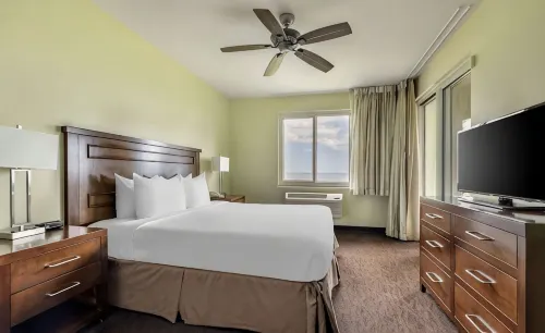 Oceanfront Resort, Cascading Ponds, Daily Fresh Towel Exchanges, Hiking Path - 2 tähden