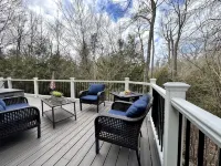 Idlewild Hideaway by the Bay (with Large Deck) - WiFi