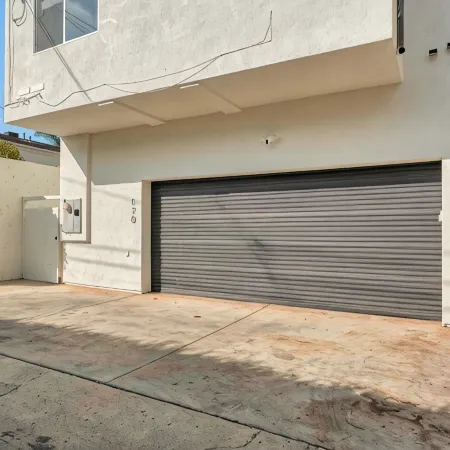 Luxury Villa in Belmont Shores 4 Bedrooms 3 Bath