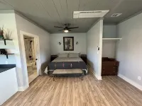 Ranch Hand Cabin in Llano Texas - Chalets