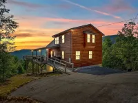 One-of-kind Views! Stunning Sunsets! Highly Sought after Location! - 4-Sterne
