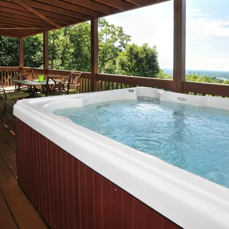 Mountain Top Overlooking Lake, Hot Tub, Pickleball, Yukon Fire Pit, 5 Star, Pets