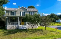 Family Friendly w/ Mountain Views, Hot Tub, Fire Pit, 4 mins to Luray Caverns - 4-Star