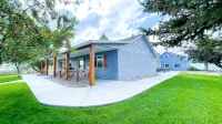 Hot Tub, Game Room, Only 2 Blocks from the Lake! - 4つ星