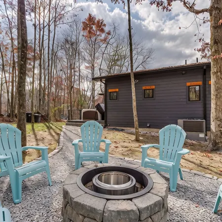 3-Br Luxury Home with Hot Tub & Arcade Games