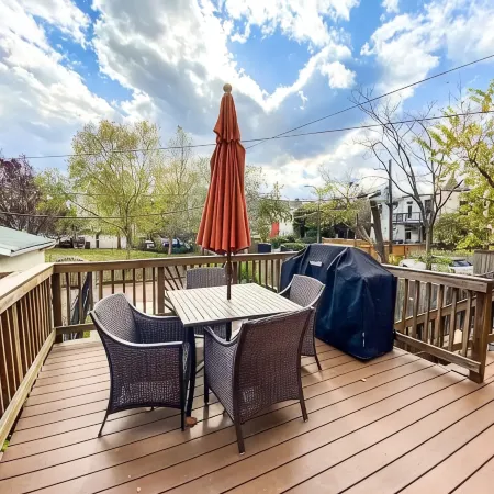 Charming Bloomingdale Row Home with Deck and Parking