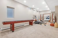 Modern Craftsman - East Harriet - 3 min to Lakes - Condos