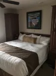 Stylish 2 bdrm 2 ba recently remodeled with many amenities for you to enjoy! - 4 stelle