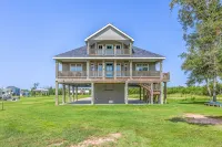 REEL N  REST in Hackberry LA ! Waterfront home with beautiful views . - 3-Star