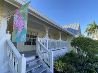 Top-Rated Marco Beach House, Heated Pool, Bikes, Walk to Beach & JW Marriott - sul mare