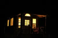 Cozy Cabin in the Big Woods of North Idaho - シャレー