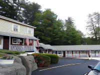 Pinebrook Motel - Bergblick