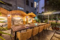Aawas Boutique Hotel - Central Thamel - Parking