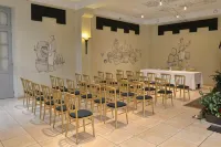 Hotel Castel Jeanson - parking
