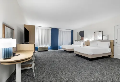 Spark by Hilton Redlands - Pools