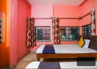 Diamond Guest House Hotels near Pandit Raghunath Murmu Garden