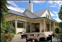 Olive Rabbit - Boutique Bed & Breakfast - parking