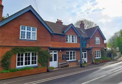 The Plough Itchen Abbas Hotels in Itchen Valley