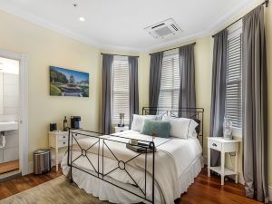 Luxurious Private Suites in Downtown Charleston