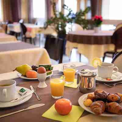 Hôtel Kyriad Toulouse Aéroport Dining/Meeting Rooms