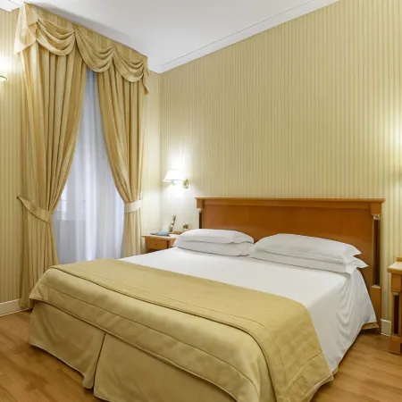 Gambrinus Hotel Отели рядом с достопримечательностью «Ворота Пия»
