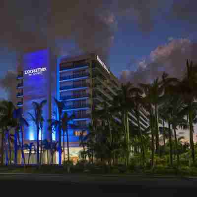 DoubleTree Resort Hollywood Beach Hotel Exterior