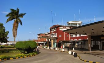 Transit Airport B&B