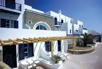 Kouros Hotel & Suites