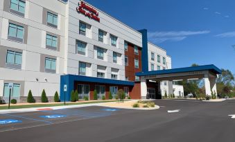 Hampton Inn & Suites Pittsburgh New Stanton