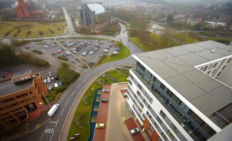 Viridian Apartments in Basingstoke Serviced Apartments - Skyline Plaza