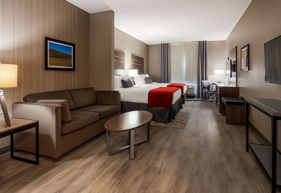 Best Western Plus at La Crescent Event Center