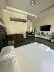 Dampa Poolside Events & Accommodation Hotel in zona Cathedral of Our Lady of the Immaculate Conception