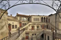 Harman Cave Hotel