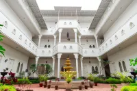 Grand Shaqilla Syariah powered by Cocotel Hotels in Medan Johor