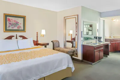 Days Inn by Wyndham Camarillo - Ventura Hotels in Camarillo