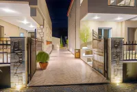 Lagaria Luxury Rooms & Apartments