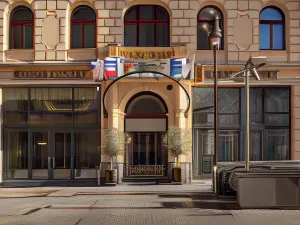 Hotel Kings Court
