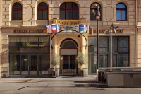 Hotel Kings Court