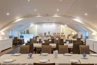 Royal Hotel