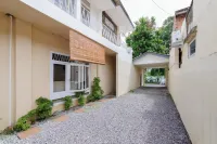 Arwana Inn Syariah Lampung Mitra RedDoorz Hotels in Pesawahan